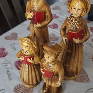 Vintage Style Caroler Figurines